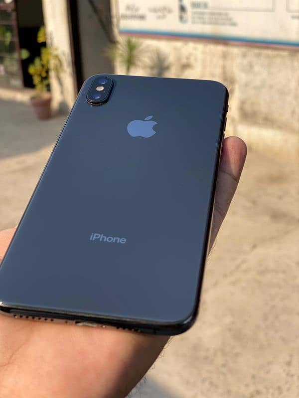 iphone xs max 2