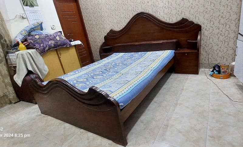 King Size Bed with Mattress and Dressing Table 2