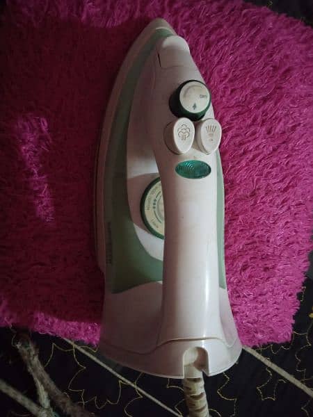 Steam iron for sale Dubai products 0