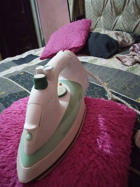 Steam iron for sale Dubai products 2