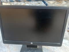 19 inch LCD no screach no line 10/10 condition