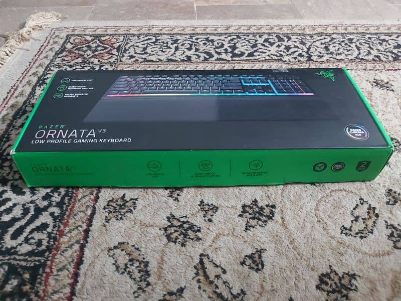 RAZER ORNATA V3 CHROMA GAMING KEYBOARD 4