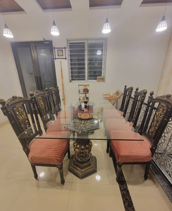 Luxurious Dinning Table | 6 seater whole family 3