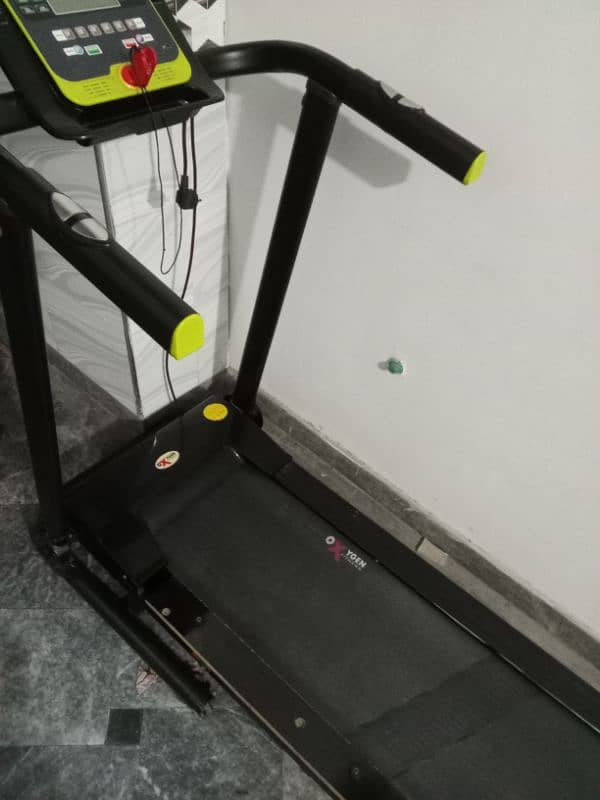 Exercise Treadmill Machine 8