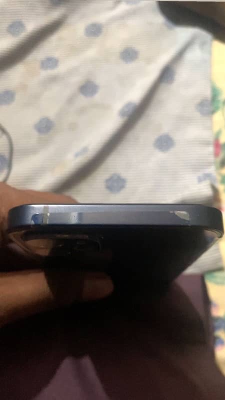 AoA i am selling my Iphone 12 Jv Non 2