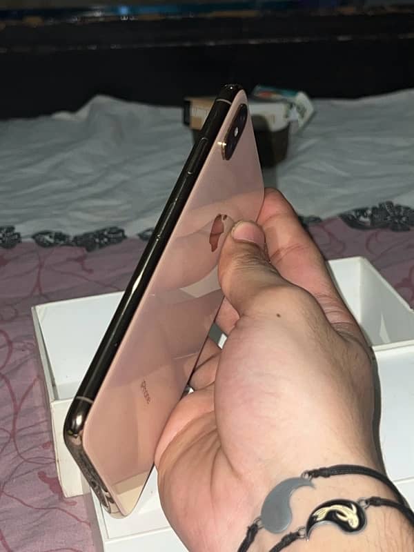 iPhone XsMax gold 64gb Dual approved 3