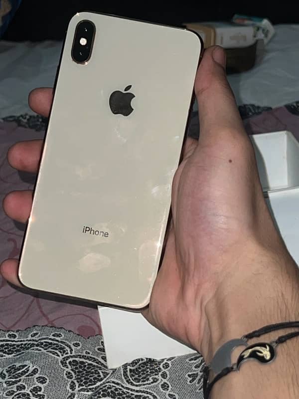 iPhone XsMax gold 64gb Dual approved 4