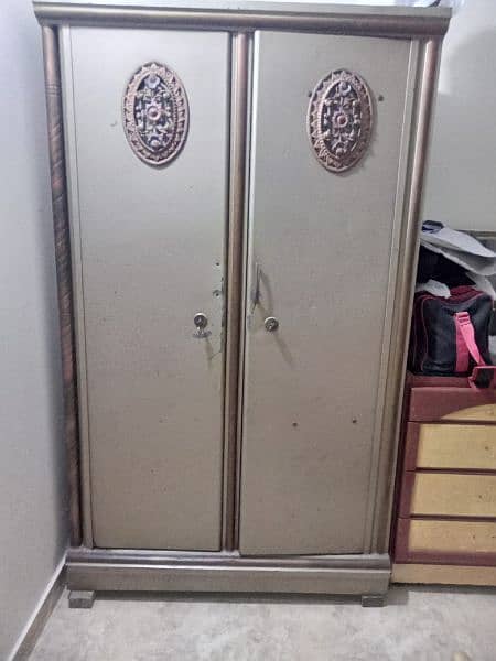 2 door cupboard 4