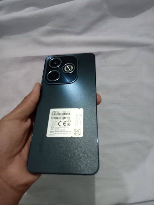 Infinix Hot 40 i 1