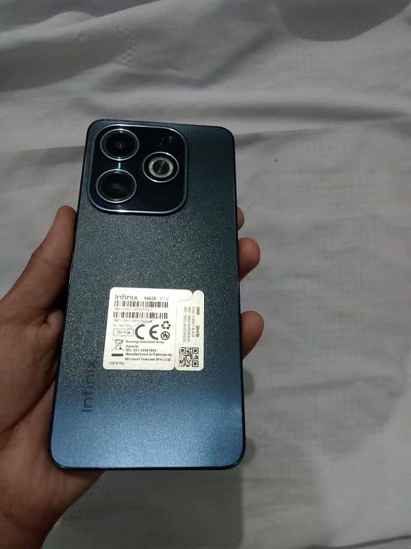 Infinix Hot 40 i 3