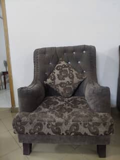 BROWN SOFA SET