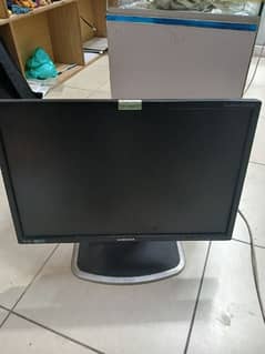 Samsung 18 inch Lcd for sale