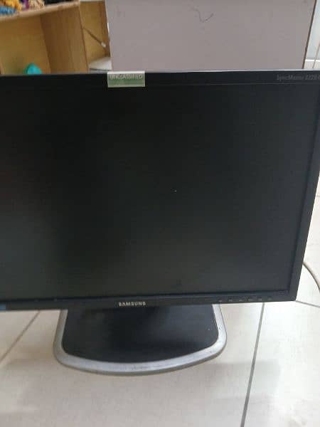 Samsung 18 inch Lcd for sale 6