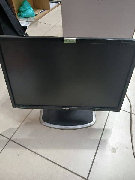 Samsung 18 inch Lcd for sale 7