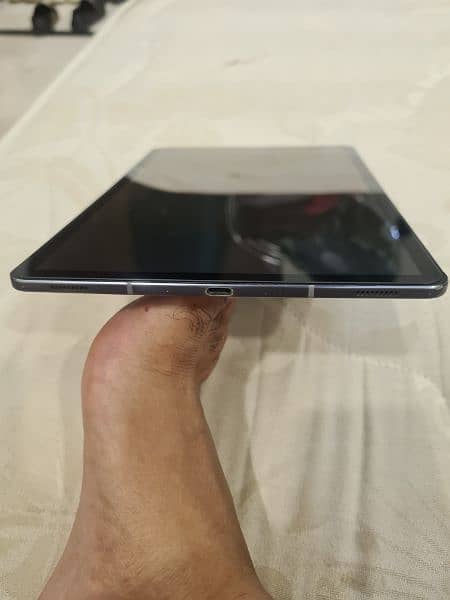 Samsung Tab S6.128gb and 12gb Ram 13