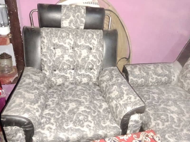 3 Seater Sofa Set for condition 10/10 price 30000 1