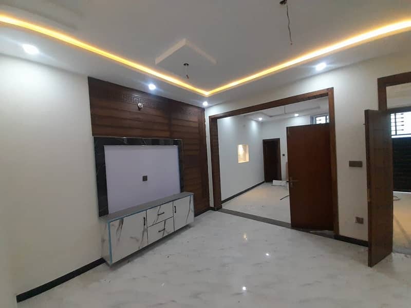 Ideal 5 Marla Double House Available In Kainat Society 13