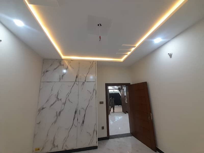 Ideal 5 Marla Double House Available In Kainat Society 22