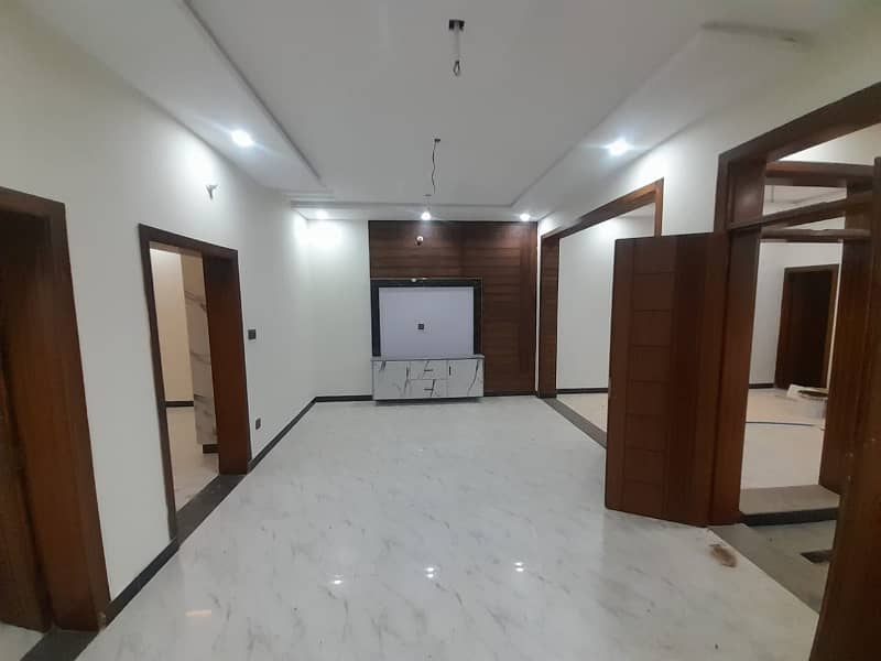 Ideal 5 Marla Double House Available In Kainat Society 44