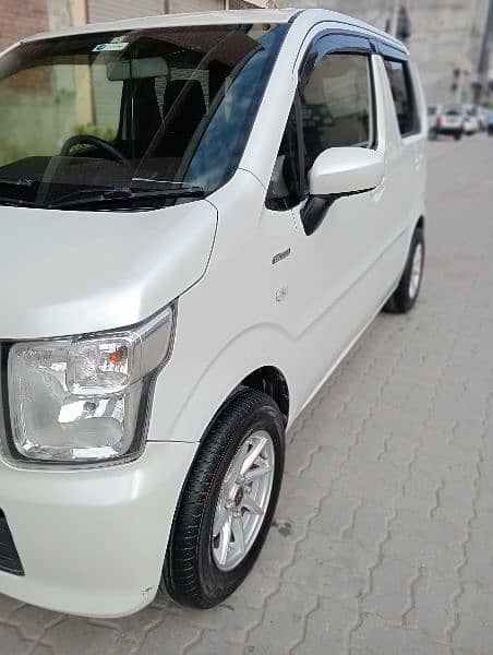 Suzuki WagonR hybrid 17/23 2