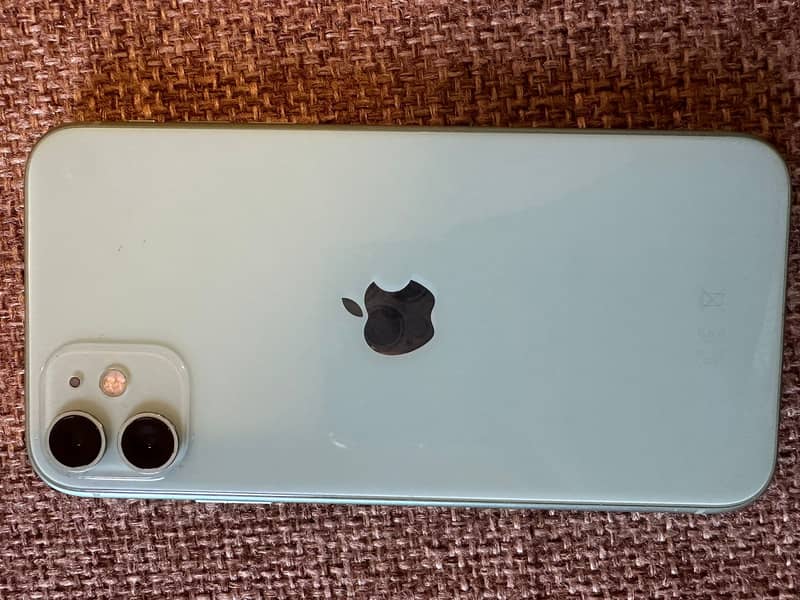 Iphone 11 64 GB Green PTA Approved 2