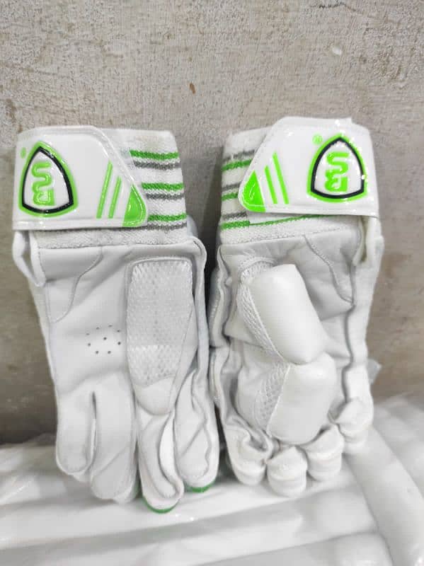 BS original gloves 2