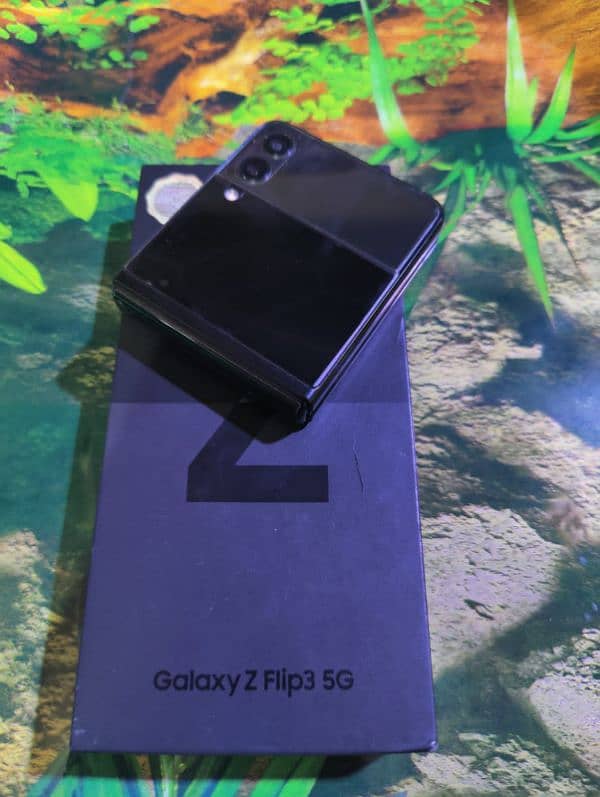 Galaxy Z flip3 5g = 03191109507whatsapp 0