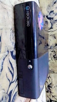 xbox 360 with 2 games and 1 controller