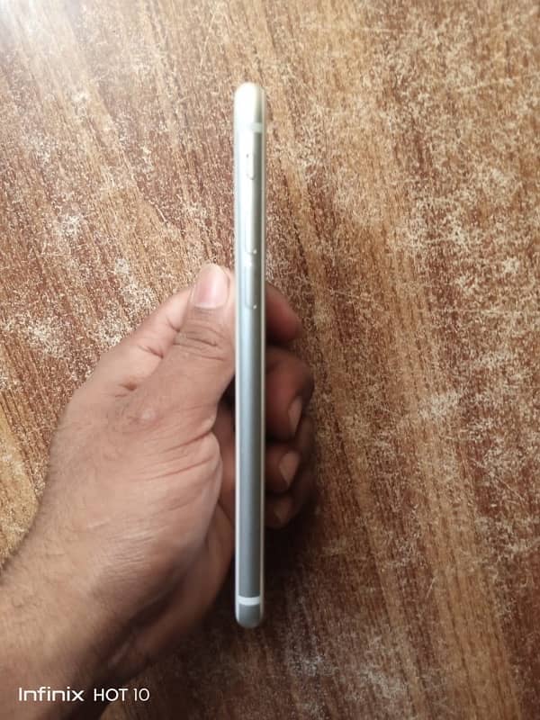 IPhone 8 Non PTA 64GB 6