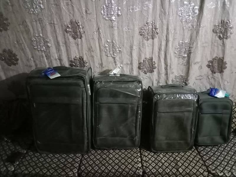 leguage bags, trolley bages set for sale urgent 6