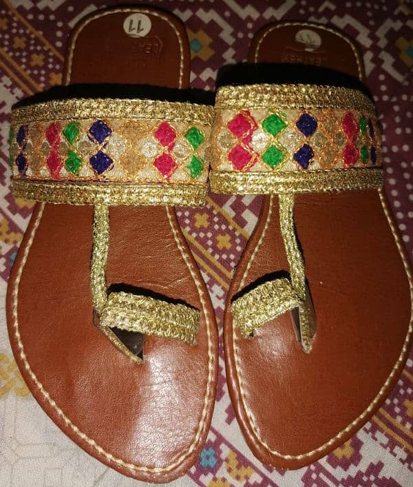 girls cola pori chappal new 0