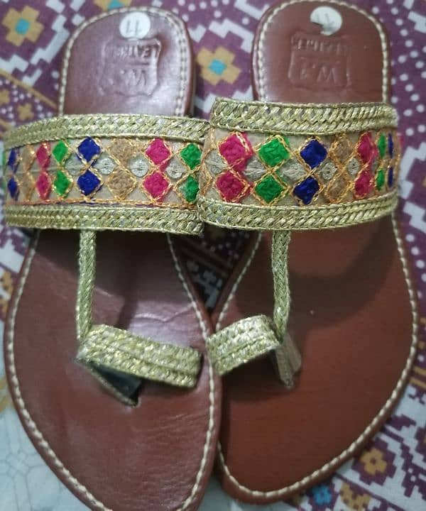 girls cola pori chappal new 1