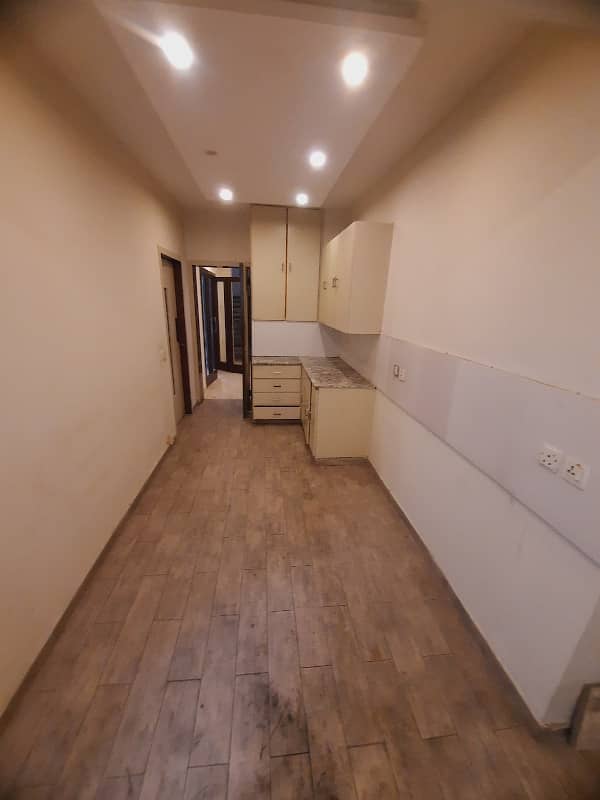 2Knaal upper portion Sprat gate 2bed available for rent in dha phase 3 3