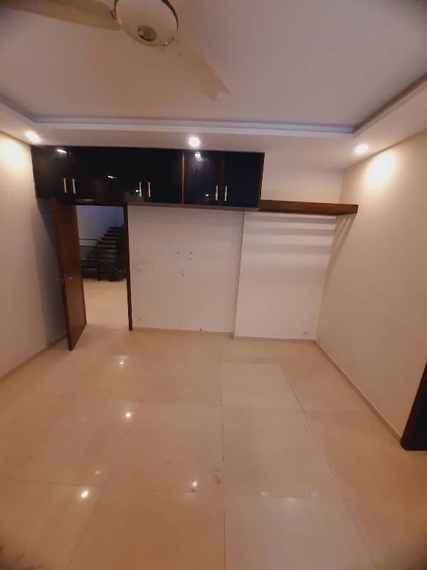 2Knaal upper portion Sprat gate 2bed available for rent in dha phase 3 12