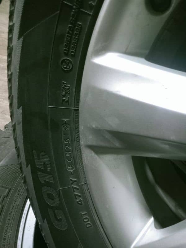 265-65-17 yokohama tyres in good condition with genuine alloy rims 2