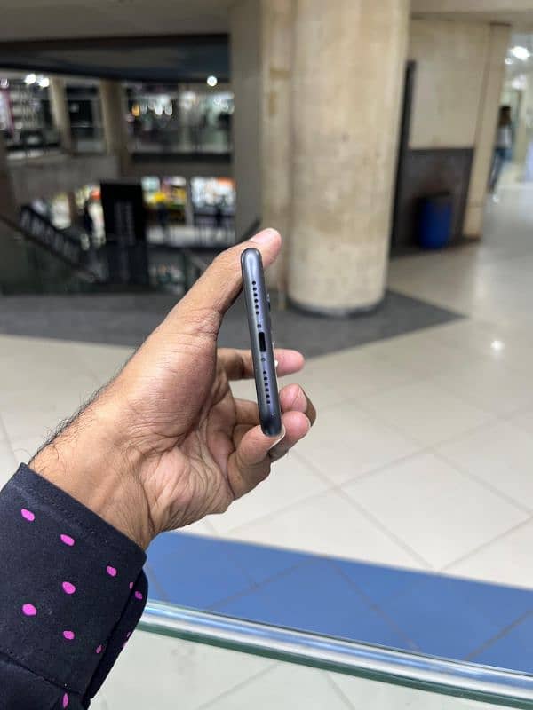 Iphone 11 64 GB Jv Non Pta 2