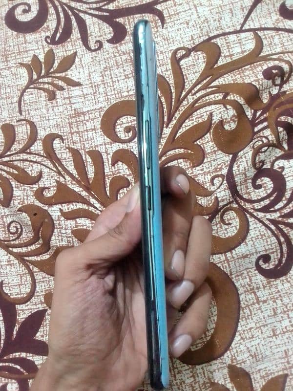 vivo v2022 8 GB ram 128 WhatsApp 03032815060 3