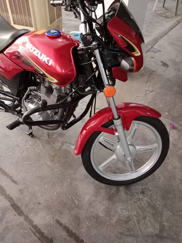 Suzuki GD 110S 4