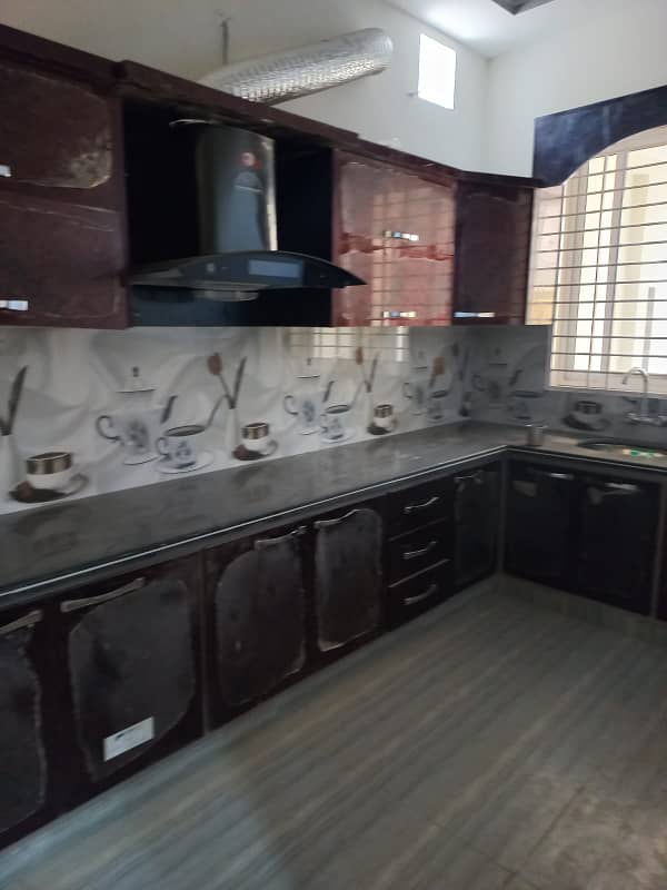 5 Marla Ground Separate Portion For Rent in Uswah Grammar School Str 0