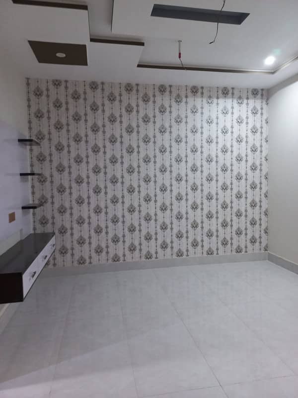 5 Marla Ground Separate Portion For Rent in Uswah Grammar School Str 4