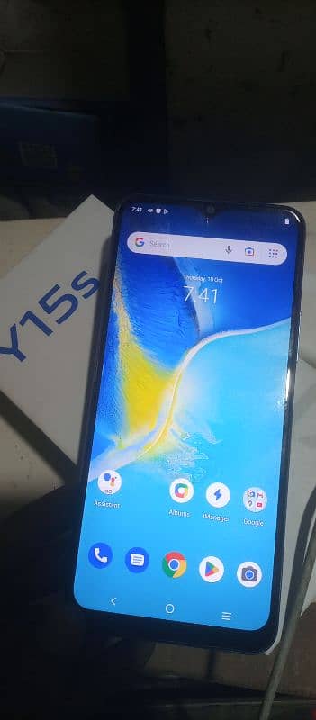 Vivo y15 S 3GB Ram 32 GB hard with orignal box and charger 4