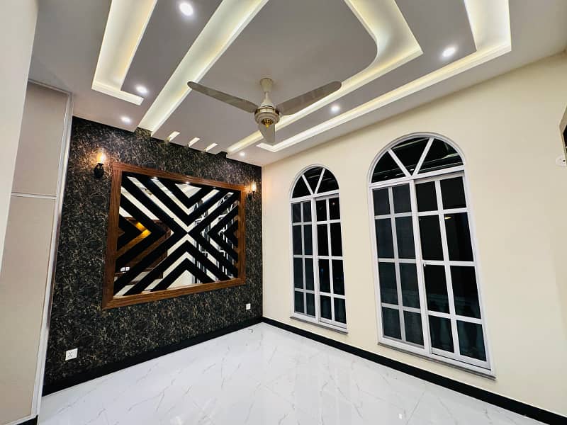 Five Marla Non-Furnished Brand New Spanish House For Sale In Bahria Town, Lahore. 4