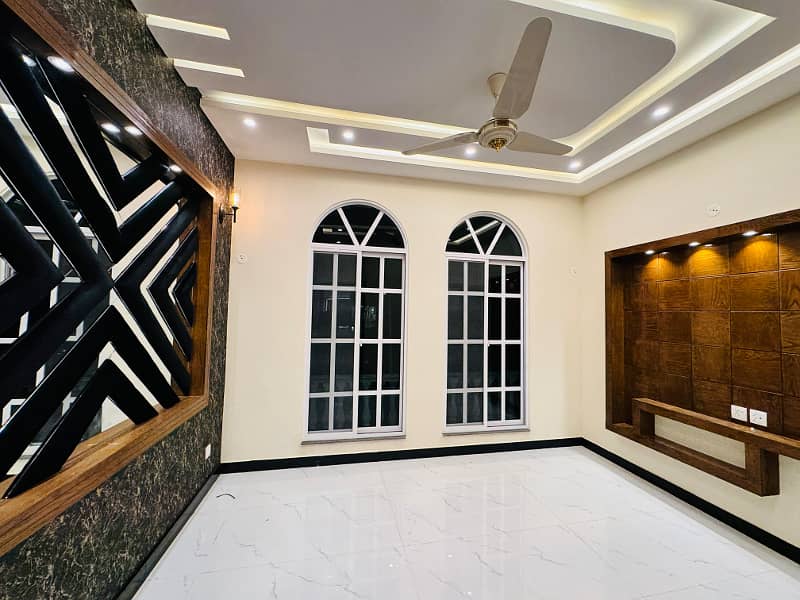 Five Marla Non-Furnished Brand New Spanish House For Sale In Bahria Town, Lahore. 6