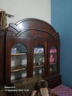 dressing table + brtano wali almari