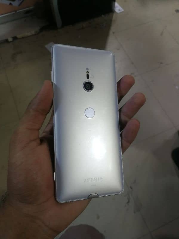 Sony XZ3 / Official PTA Approved / 4/64gb 3