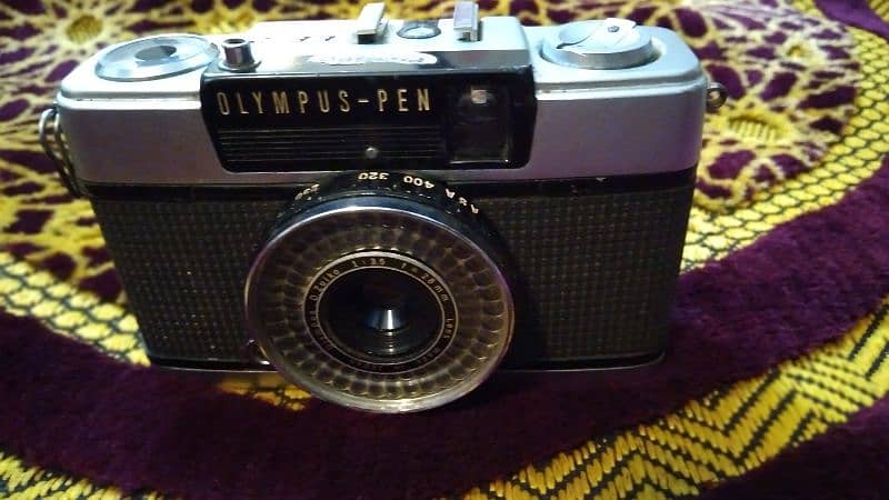 vintage Japanese RF camera olympus pen 1969 2