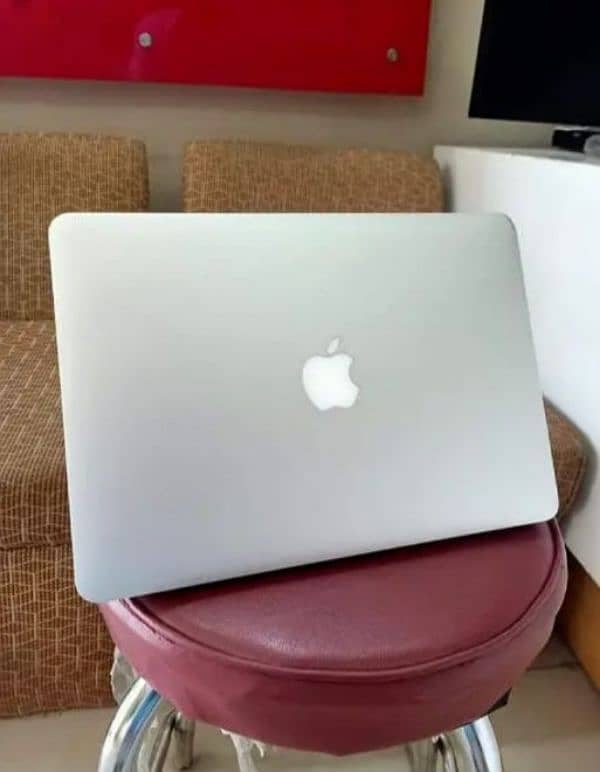 APPLE Laptop MacBook Pro (Ram 8GB + SSD 128GB) Original Apple 3