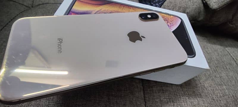 iphone XS PTA approved 64gb Factory unlock 3