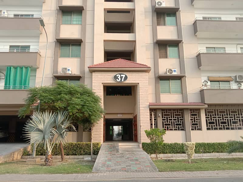 This is a three bed room apartment with all amenities. 6