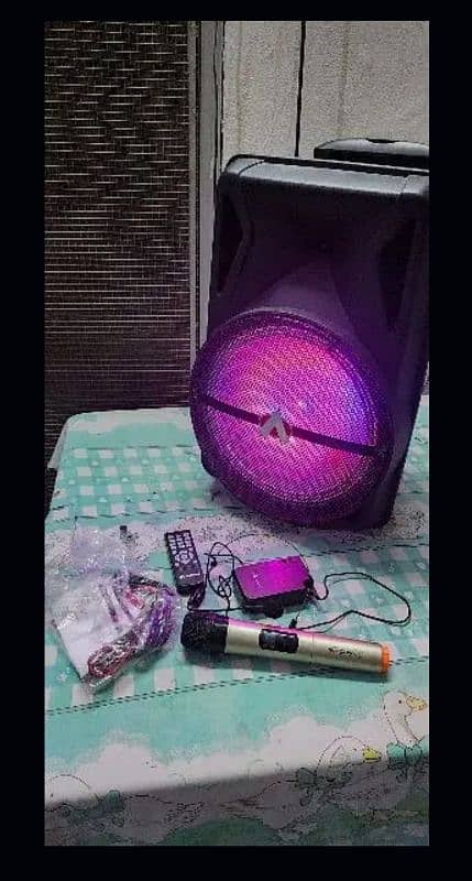 AUDIONIC MH-4O MEHFIL ADVANCE TROLLY SPEAKER. Only one time used 1